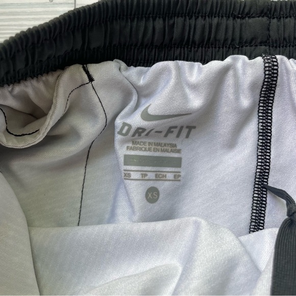 Nike Black Athletic Shorts with pattern bike shorts liner size XS - Picture 4 of 7